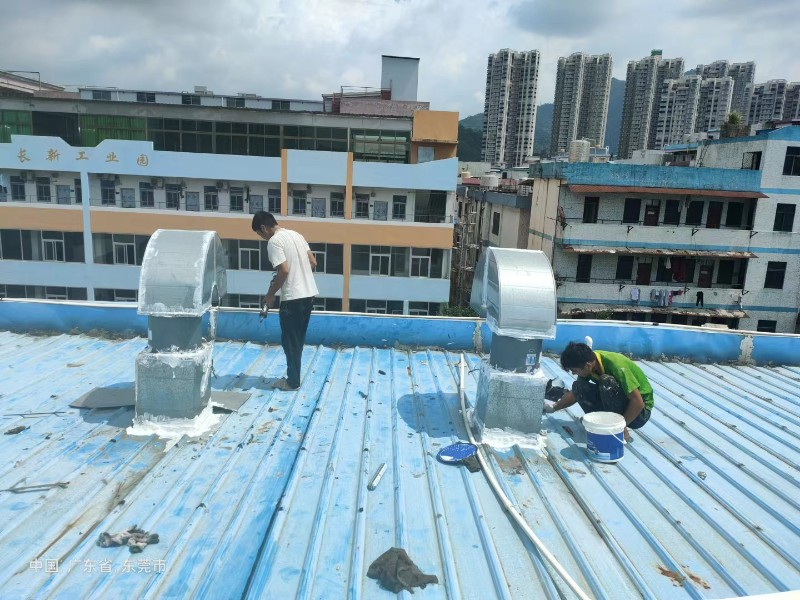 安陆钢结构屋面涂料维修方法